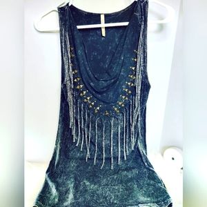 AMERICAN AGE (BUCKLE) *S* TASSEL STUDDED BUILT-IN SCARF TANK... ADORABLE 🫶
